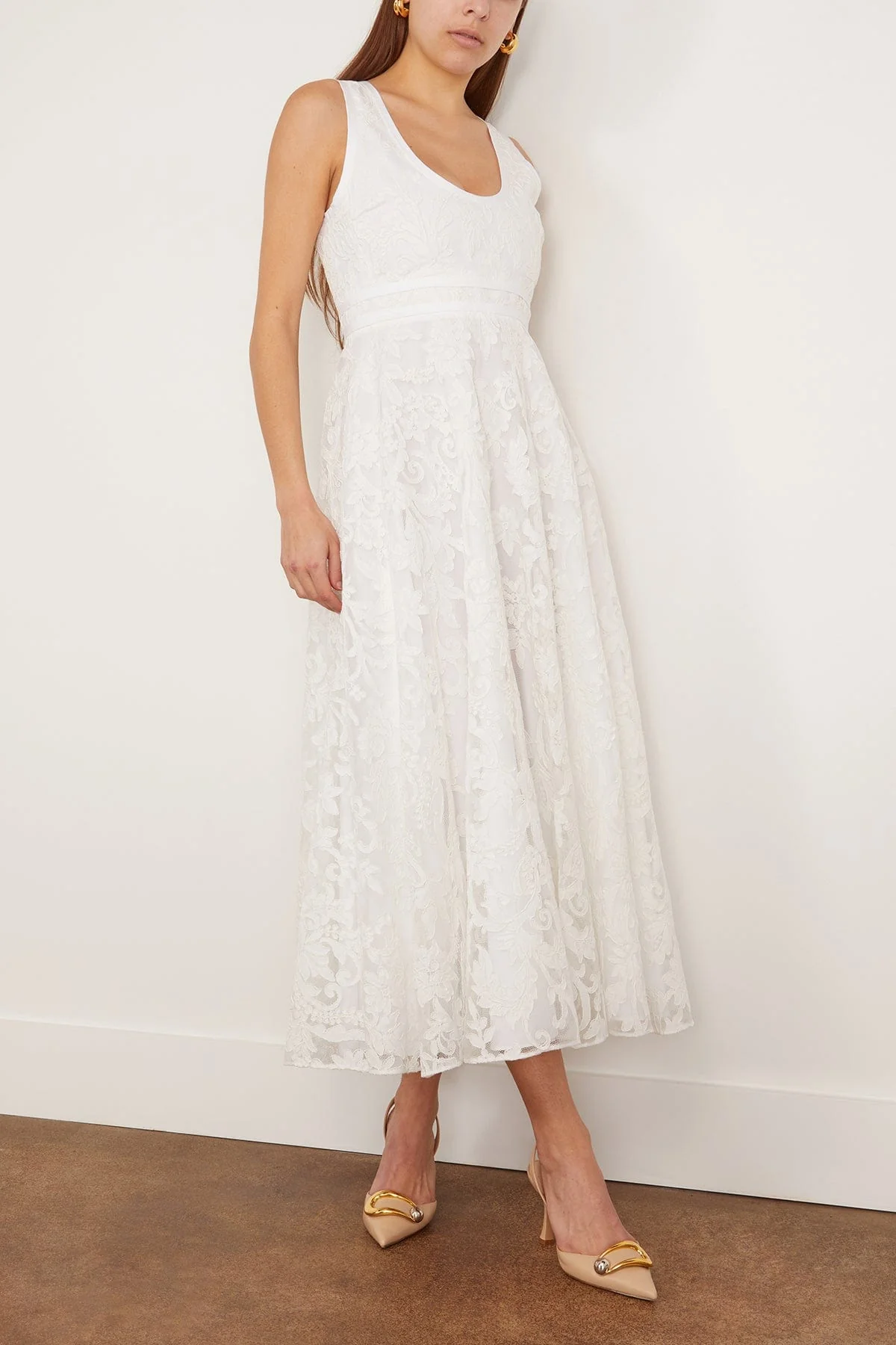 Dress in White - Image 3