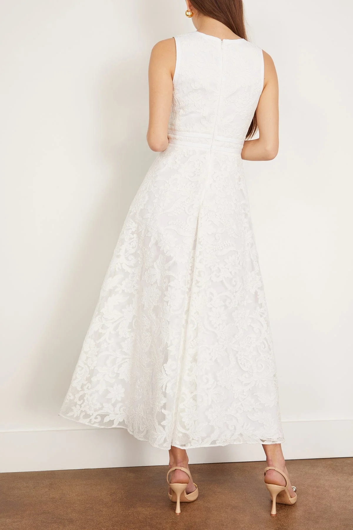 Dress in White - Image 4