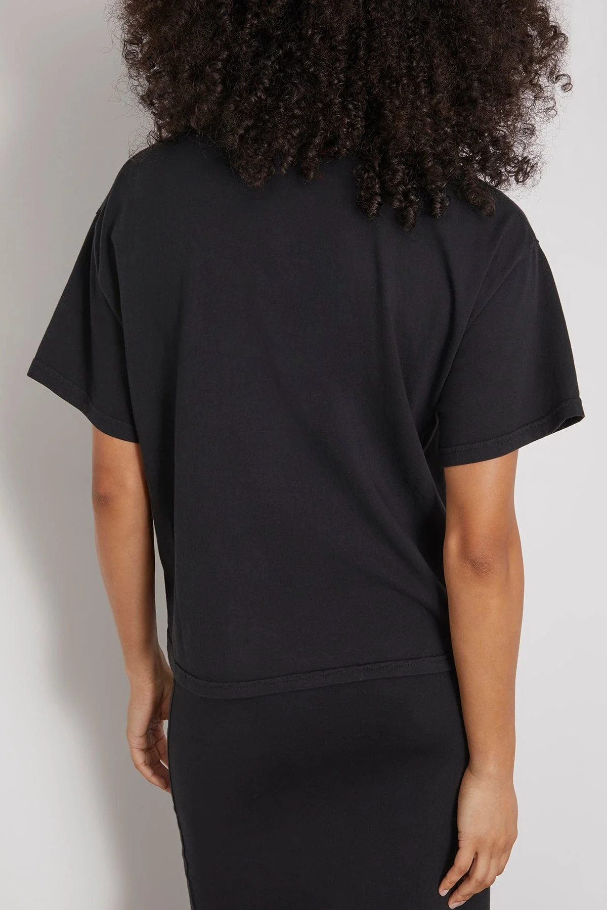 Palmer Tee in Black - Image 4