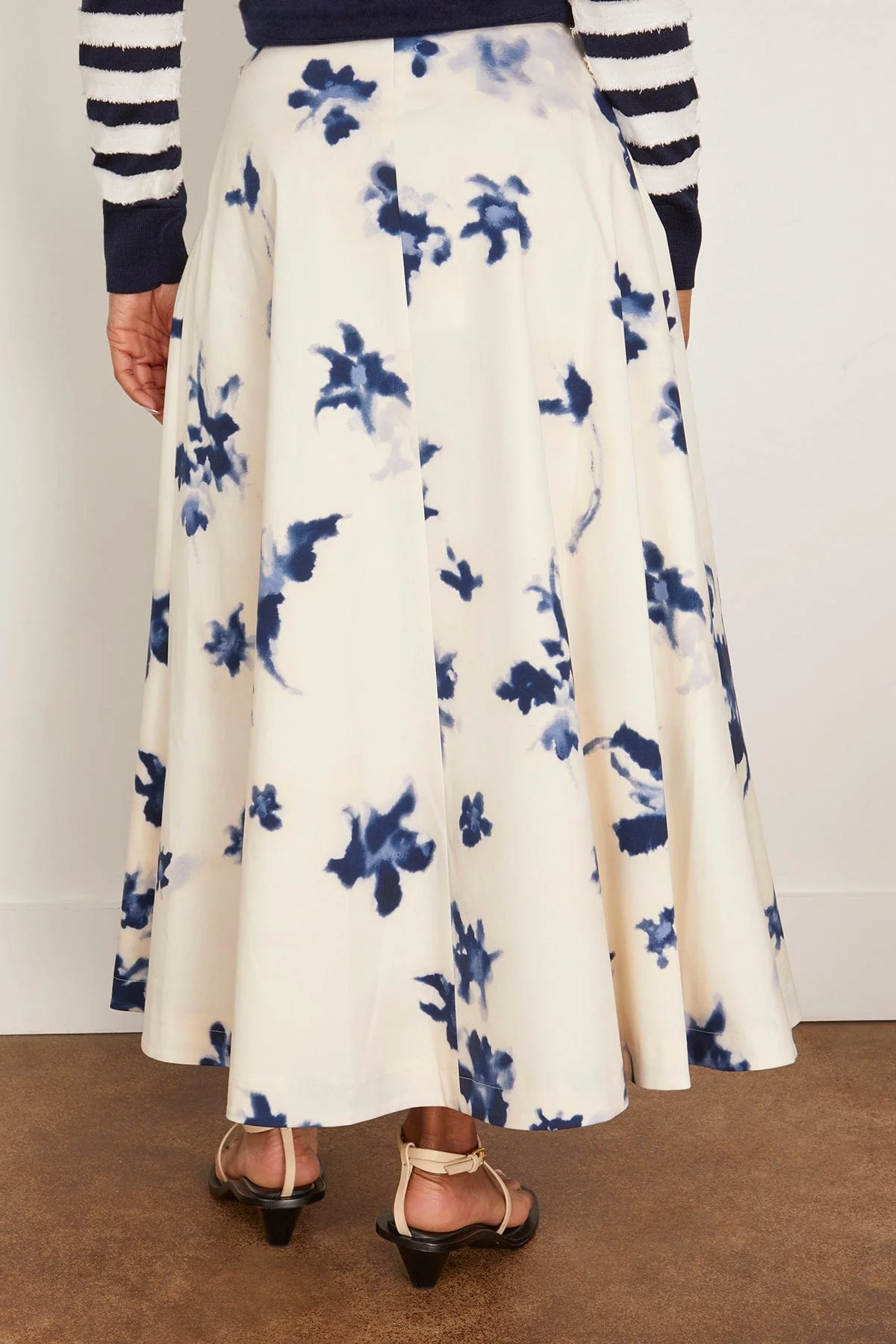 Varda Skirt in Berry Blue Flowers - Image 4